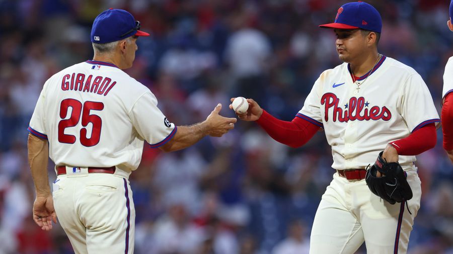 Mauricio Llovera makes baseball history for wrong reasons