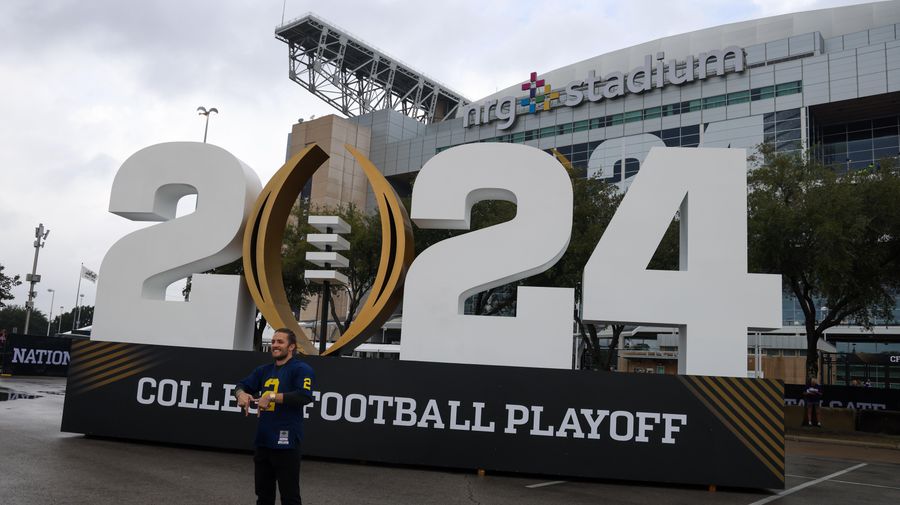 College Football Playoff Board voting on 5+7 postseason model