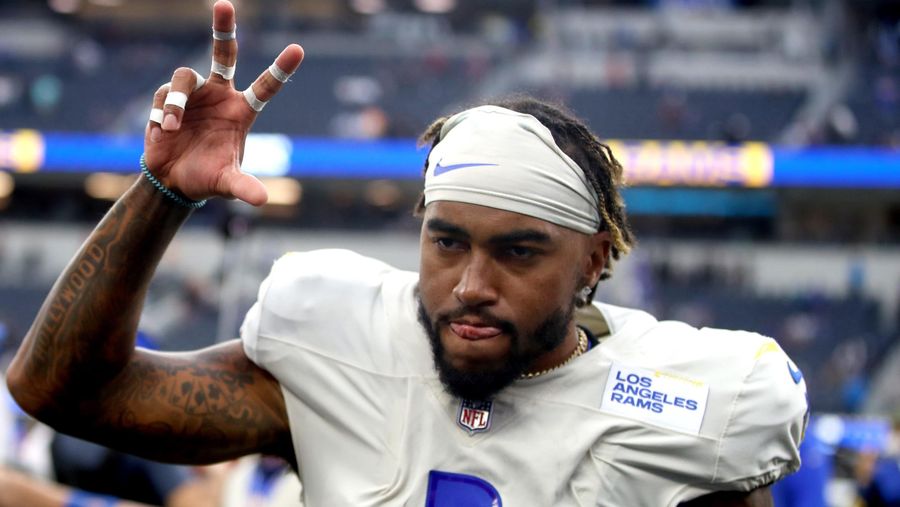 DeSean Jackson roasts Bucs en route to record-setting day