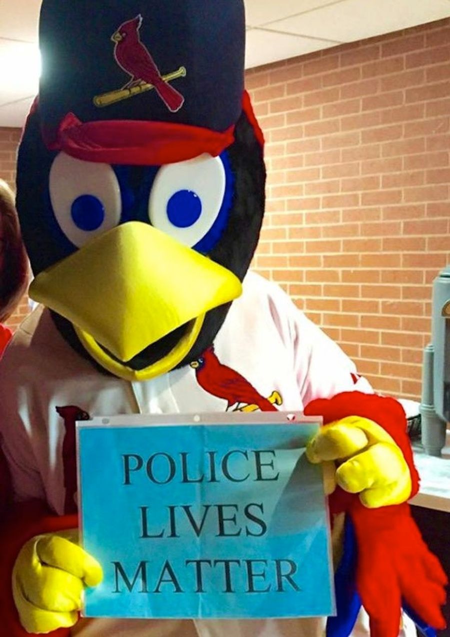 Your Racist Uncle Will Love This Picture Of The Cardinals&#39; Mascot