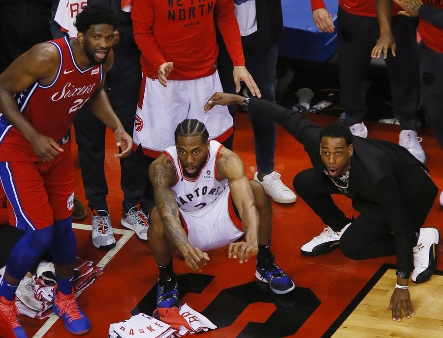 Notícia: Clippers negociam Kawhi Leonard com os Raptors.