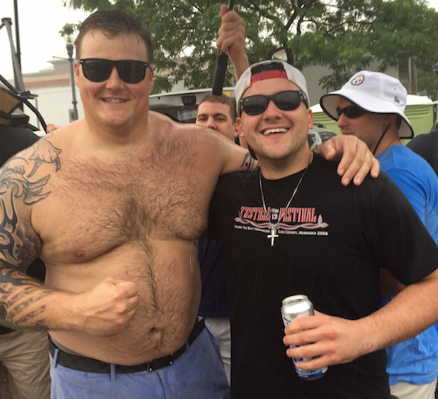 Shirtless Richie Incognito Shows Up At Kenny Chesney Concert