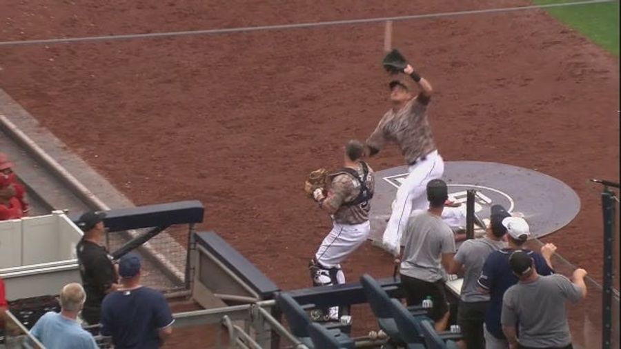 Will Middlebrooks Injured By Stray Bat While Attempting To Catch Foul
