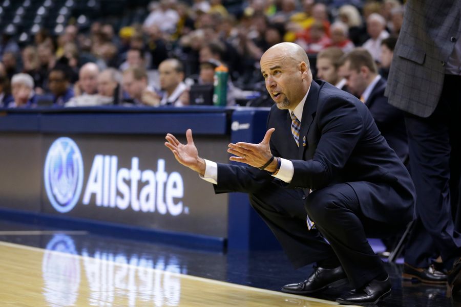 Lawsuit: Illinois Women&#39;s Basketball Coach Is Incredibly Racist