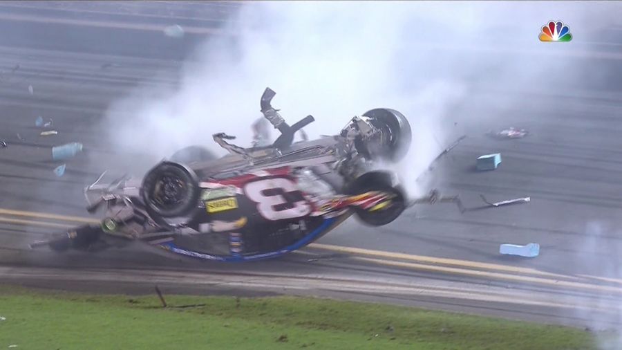 Daytona Finish Features Massive, Horrifying Wreck