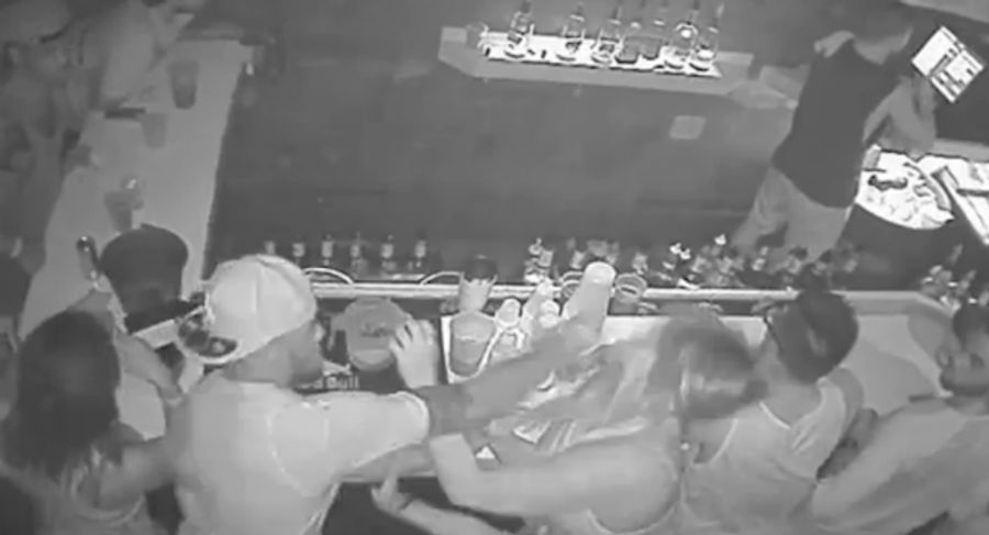 Video Shows FSU QB De'Andre Johnson Punching Woman In Face At Bar