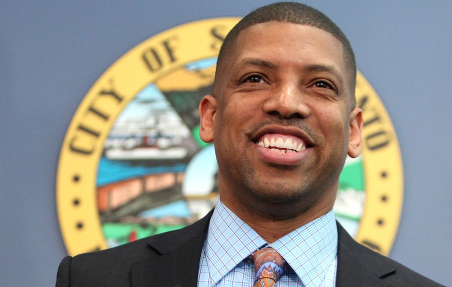 Scandal-Plagued Kevin Johnson&#39;s Fixers Are Just Making Things Worse