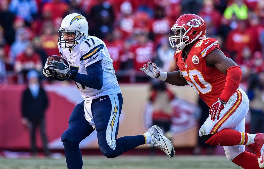 Justin Houston Is Finally Getting <i>Paid</i>