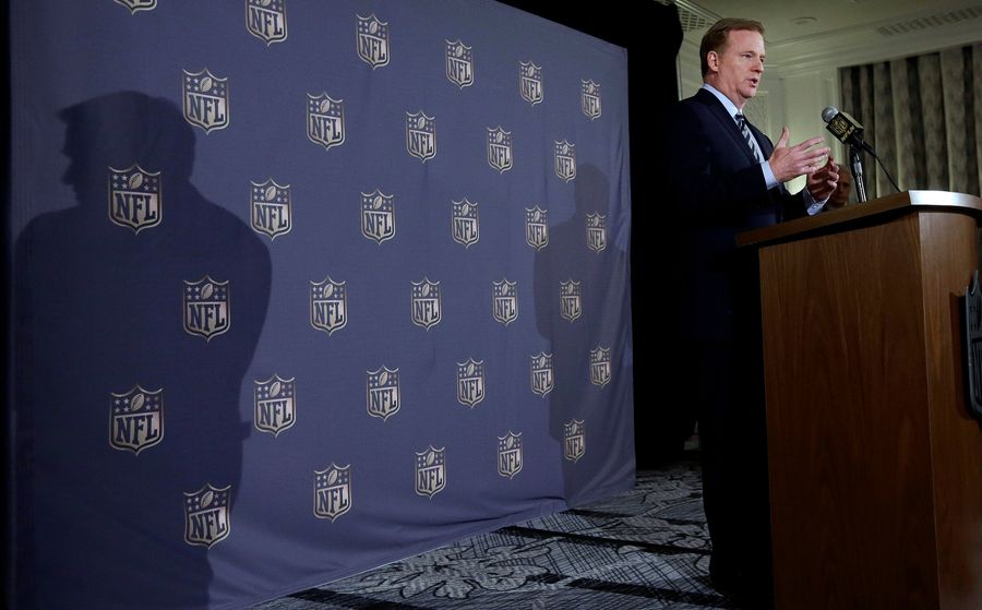 Report: "Influential" NFL Owners Pushing For Full Tom Brady Suspension