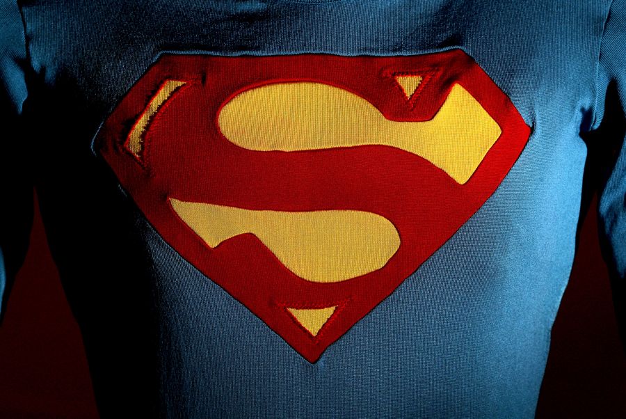 Batman Is A Corny Dingus, And Superman Should Whomp His Ass