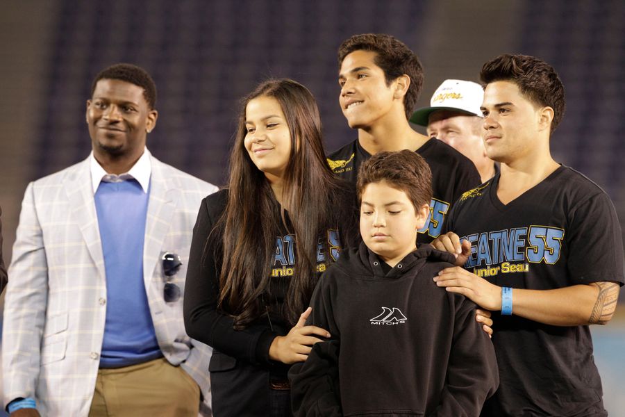 Hall Of Fame To Allow Junior Seau&#39;s Daughter To Speak At Induction