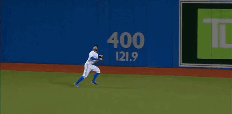 Kevin Pillar Lays Out For Another Amazing Catch