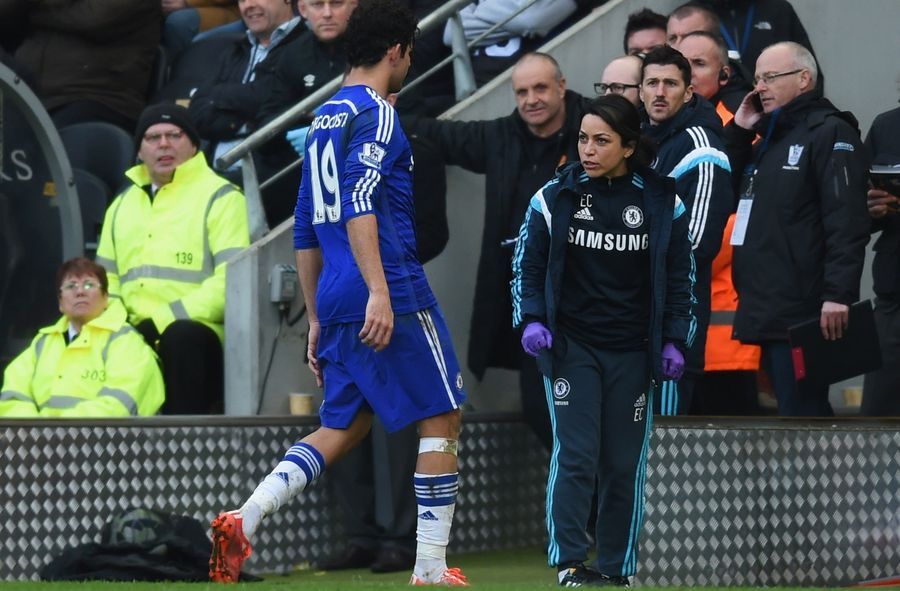 José Mourinho Demotes Team Doctor After Blowing Up Her Spot On Pitch