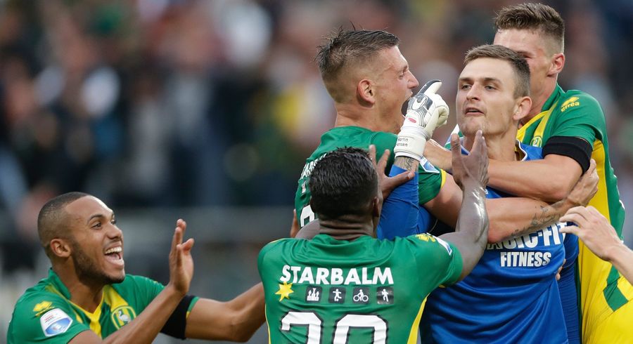Dutch Goalie Scores Insane Backheel Stoppage Time Equalizer