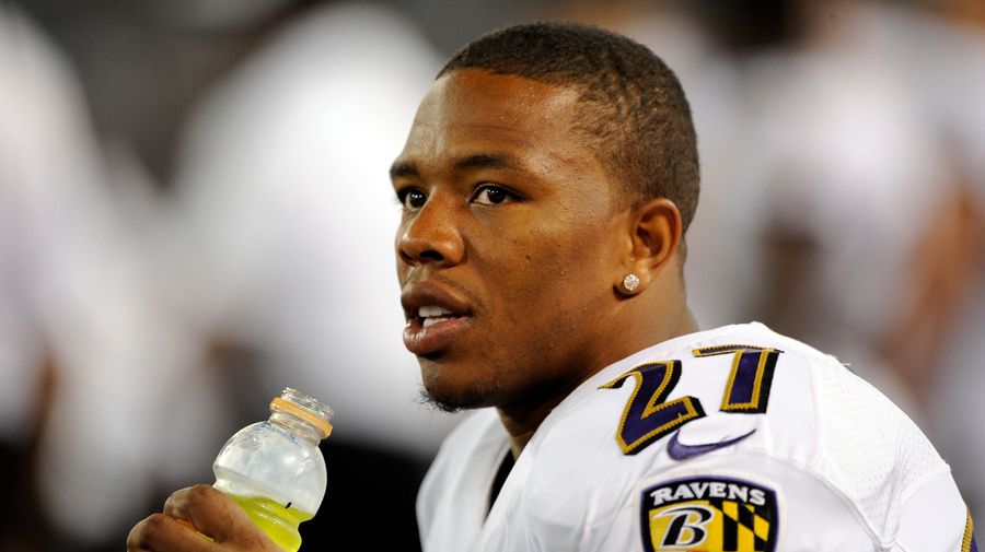 The Browns Have Discussed Signing Ray Rice 