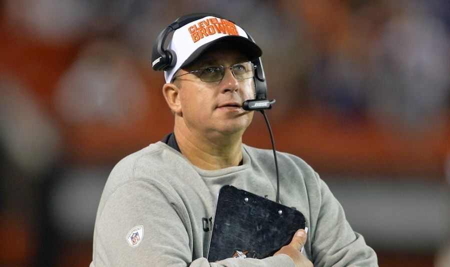 911 Recording: Browns Coach Andy Moeller&#39;s Fiancée Claims He &quot;Tried To Strangle Me And Beat Me Up&quot;