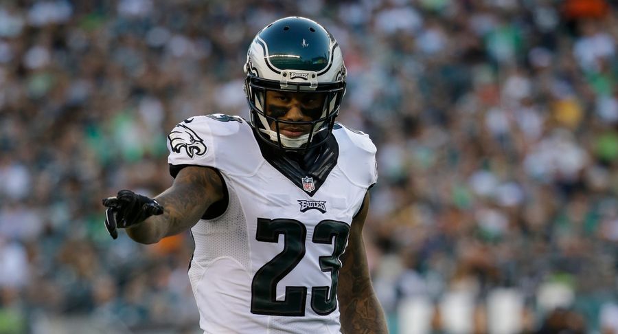 Eagles&#39; Nolan Carroll Tackled An Idiot On The Field