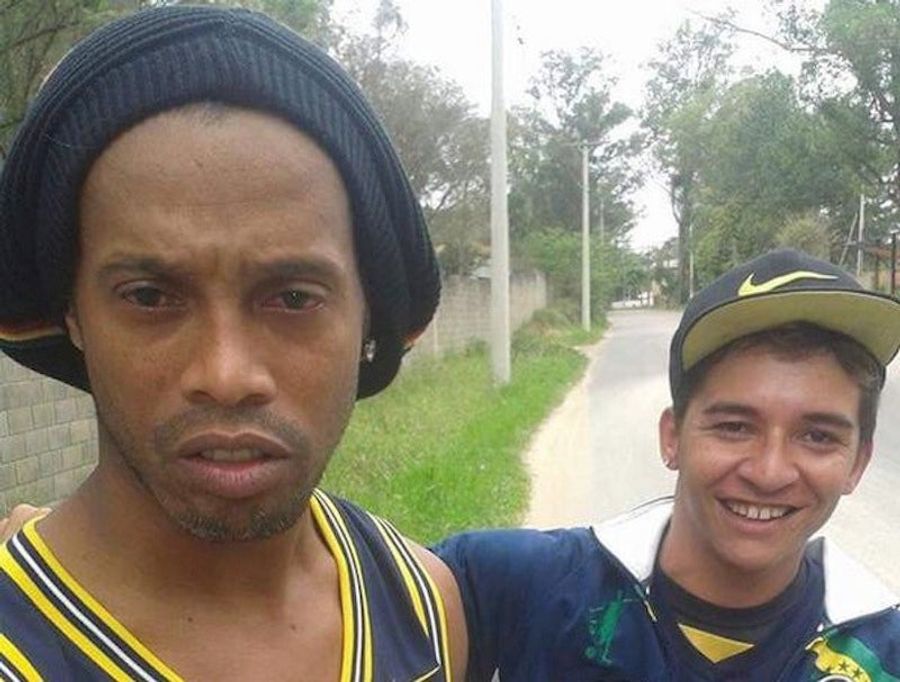 Ronaldinho Looks Like He&#39;s Had A Hell Of A Week