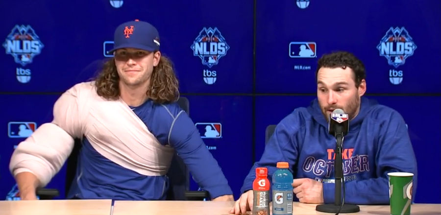 Mets Press Conference Descends Into Chair-Lowering Prank Contest