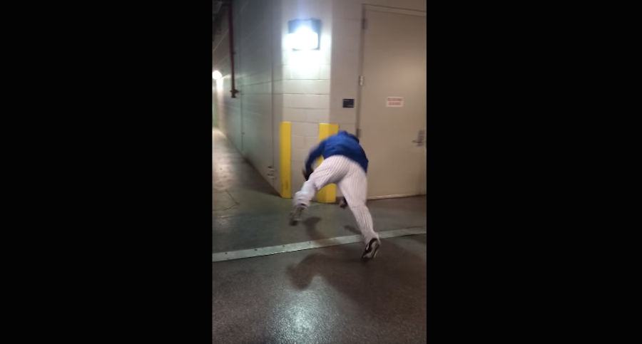 Bartolo Colon Heads To The Locker Room, Eats It