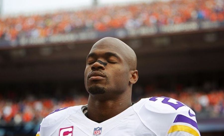 Adrian Peterson Blames Mystery Plane Barf On Shrimp Allergy