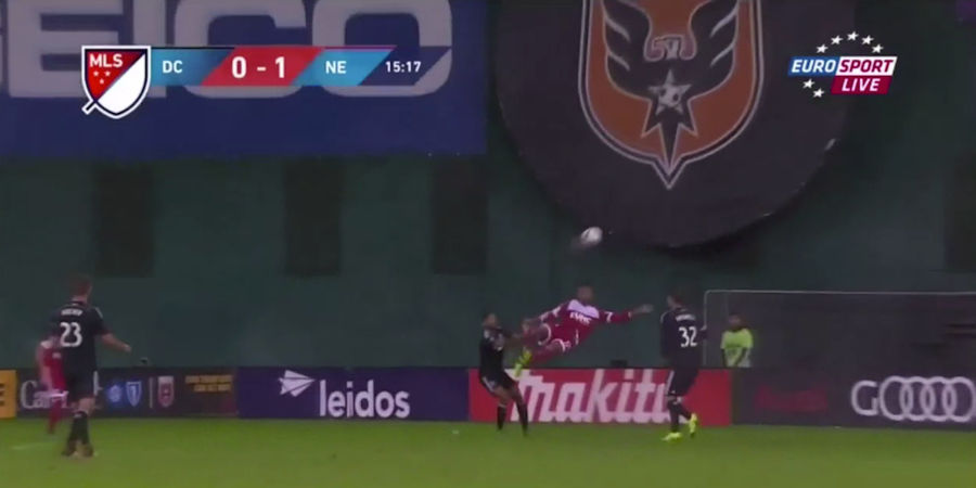 Juan Agudelo Thumps Home Bicycle Kick Goal