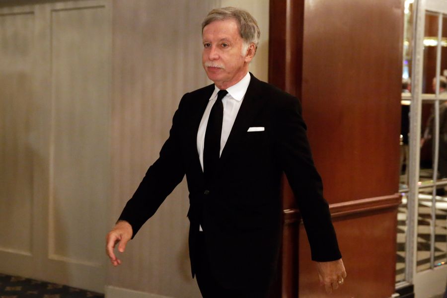Rams Owner Stan Kroenke Is A Bathroom Hog