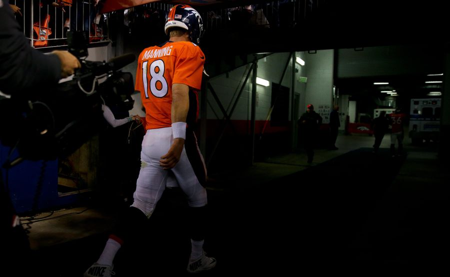 Peyton Manning Needs To Sit 