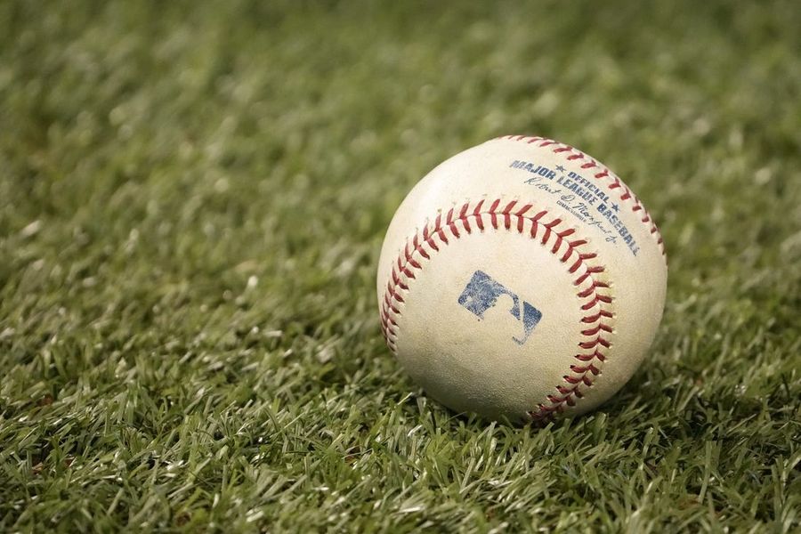 Zack Wheeler pitches Phillies past Nats in series opener
