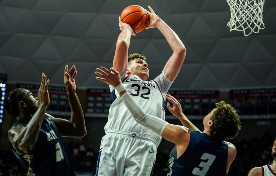 San Antonio Spurs Interviewed Donovan Clingan To Pair With Victor Wembanyama: Look Out, NBA
