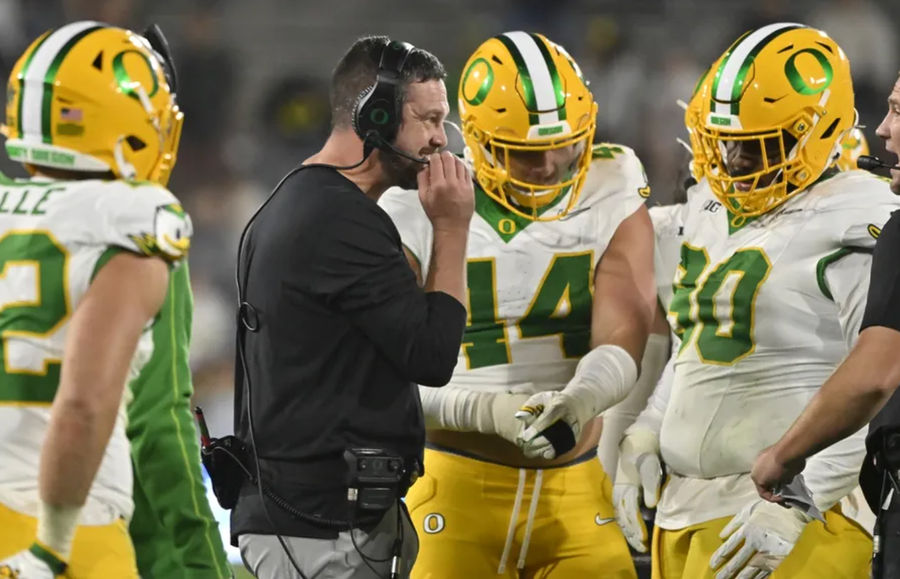 Oregon Ducks head coach Dan Lanning is all smiles during the fourth quarter against the UCLA Bruins at Rose Bowl. Mandatory Credit: Robert Hanashiro-Imagn Images