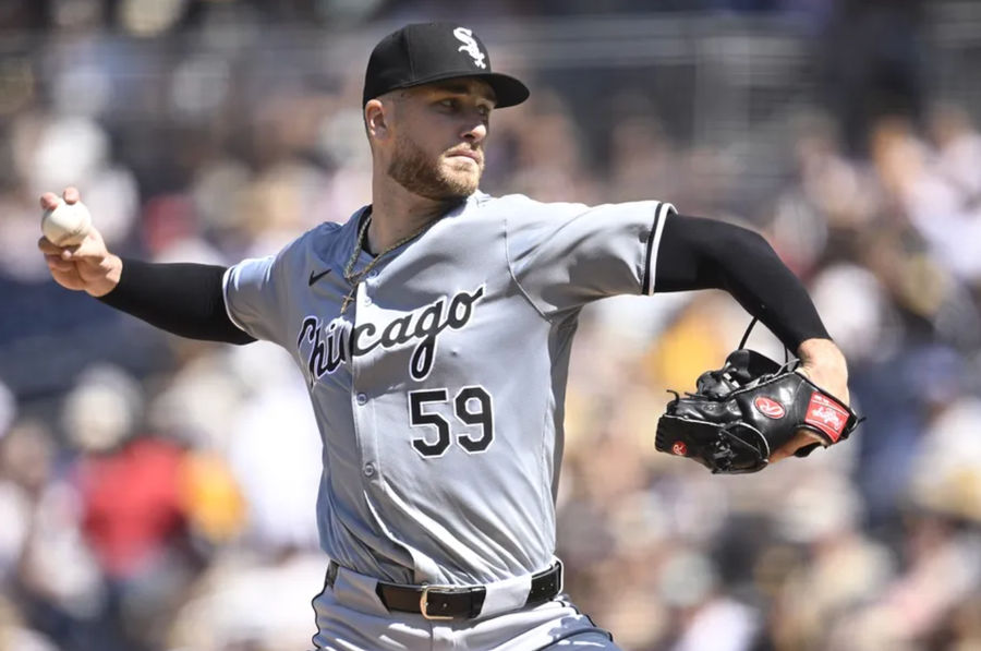 September 22, 2024; San Diego, California, USA; Chicago White Sox starting pitcher Sean Burke (59) throws in the first inning against the San Diego Padres at Petco Park. Mandatory attribution: Orlando Ramirez-Imagn Images