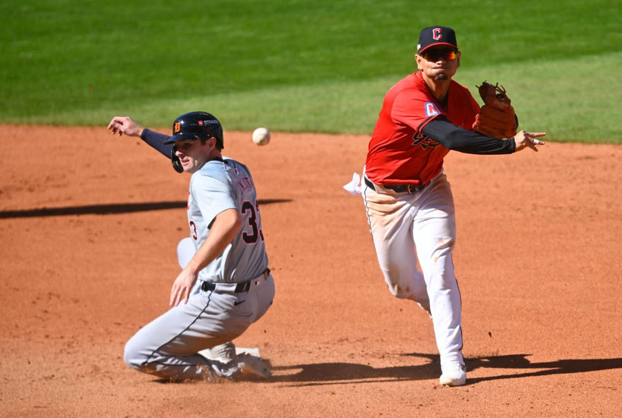 Agendamento de playoffs da MLB não faz sentido: por que competir com futebol universitário?