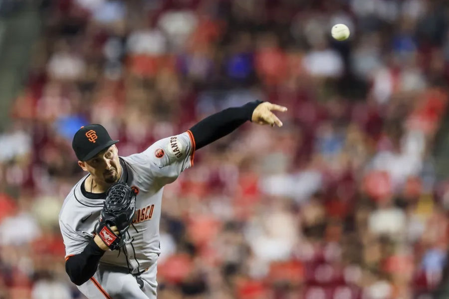 Aug 2, 2024; Cincinnati, Ohio, USA; San Francisco Giants starting pitcher Blake Snell (7) pitches against the Cincinnati Reds in the third inning at Great American Ball Park. Mandatory Credit: Katie Stratman-USA TODAY Sports