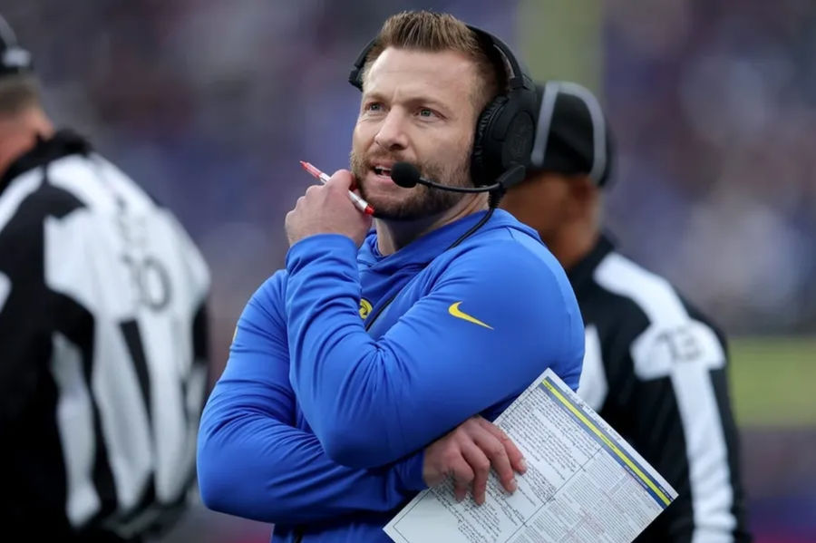 Dec 31, 2023; East Rutherford, New Jersey, USA; Los Angeles Rams head coach Sean McVay coaches against the New York Giants during the first quarter at MetLife Stadium. credits: Brad Penner-USA TODAY Sports