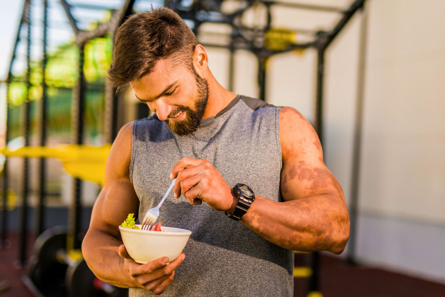 Flat Abs & Strong Muscles? These 10 Superfoods Will Get You There!