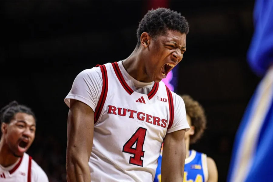 13 de janeiro de 2025; Piscataway, Nova Jersey, EUA; Rutgers Scarlet Knights Guard, Ace Bailey (4), comemora durante o segundo tempo contra a UCLA Bruins na Jersey Mike Sand. Crédito obrigatório: imagens de Vincent Carchietta-Imagn