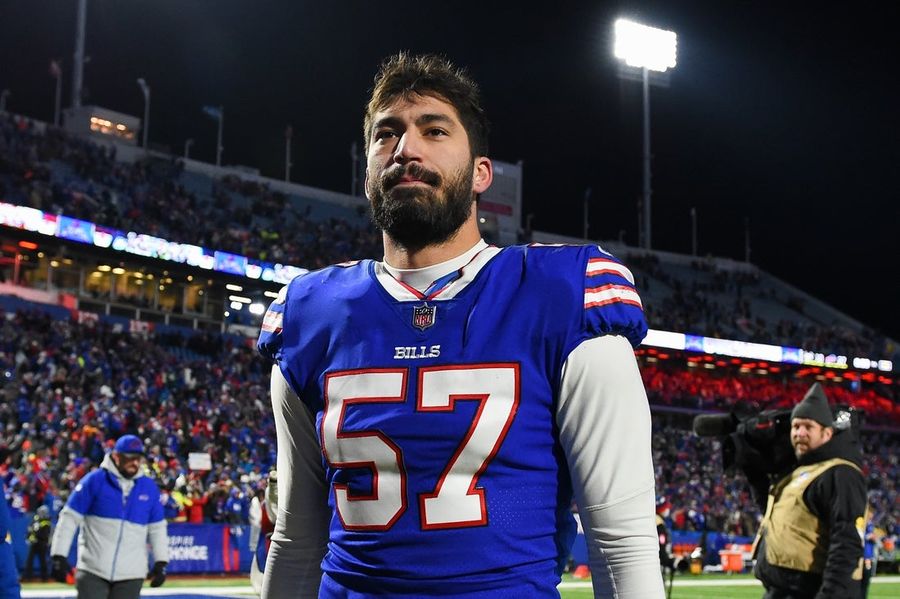 Report: Bears worked out veteran DE A.J. Epenesa