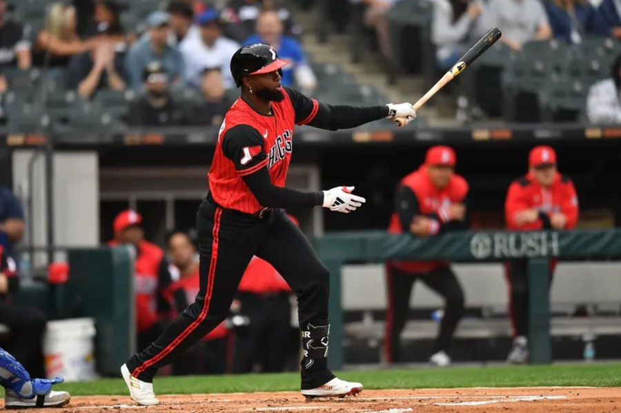 Jun 6, 2025; Chicago, Illinois, USA; Chicago White Sox center fielder Luis Robert Jr. (88) hits an RBI single during the second inning against the Kansas City Royals at Rate Field. Mandatory Credit: Patrick Gorski-Imagn Images