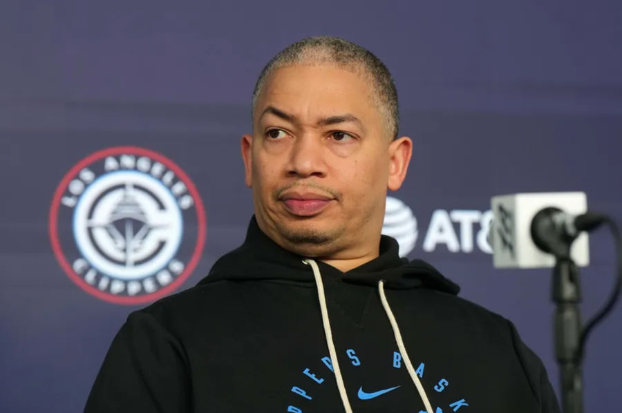 O Los Angeles Clippers é velho, superestimado e amaldiçoado