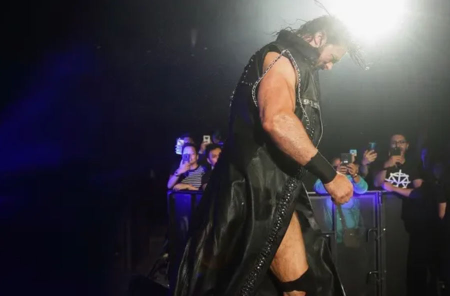 WWE Saturday Night’s Main Event Was Fun, But Felt Like a Placeholder