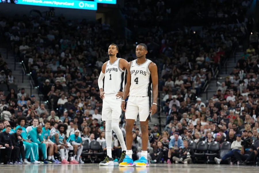 El histórico colapso de los Spurs en las Finales de la NBA deja a los Knicks al borde del campeonato.