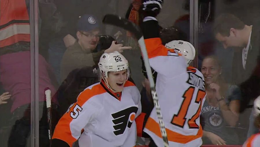 One Winnipeg Fan Vehemently Disapproved Of Wayne Simmonds's Game-Tying Goal