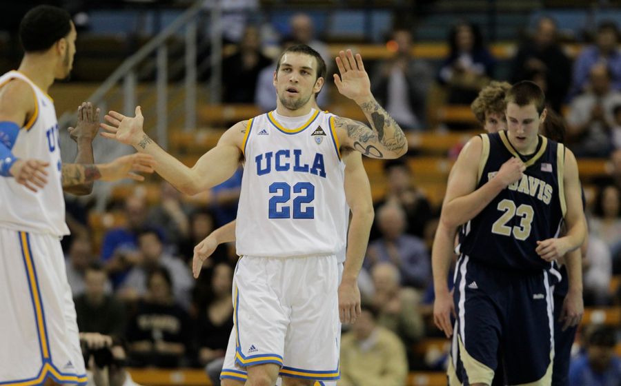 Reeves Nelson Lawyers Up, Demands Retraction From <i>Sports Illustrated</i>