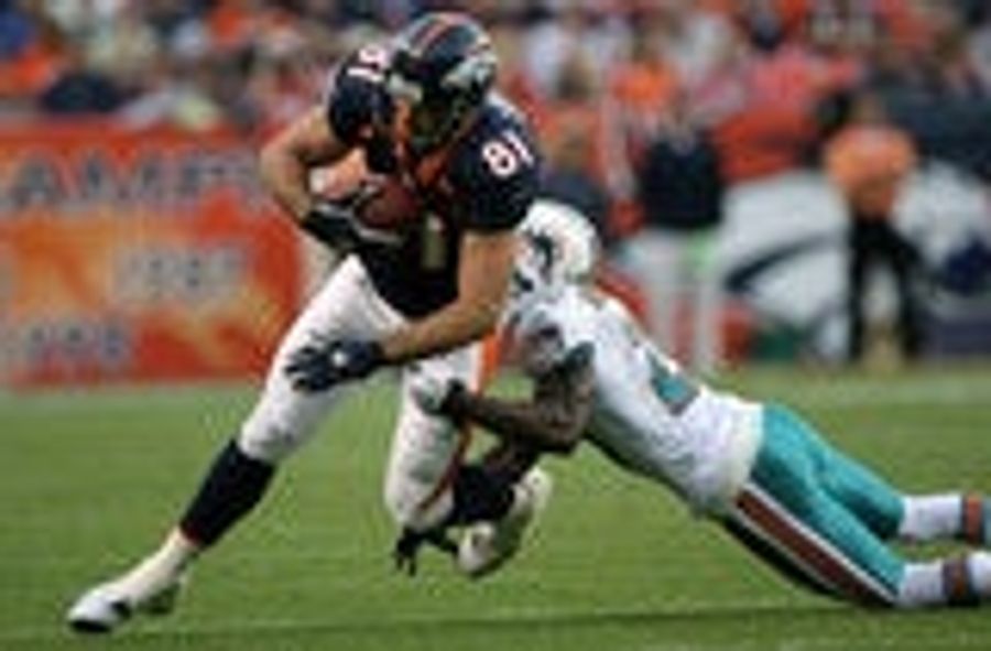 What It's Like When An NFL Linebacker Nearly Knocks Your Head Off