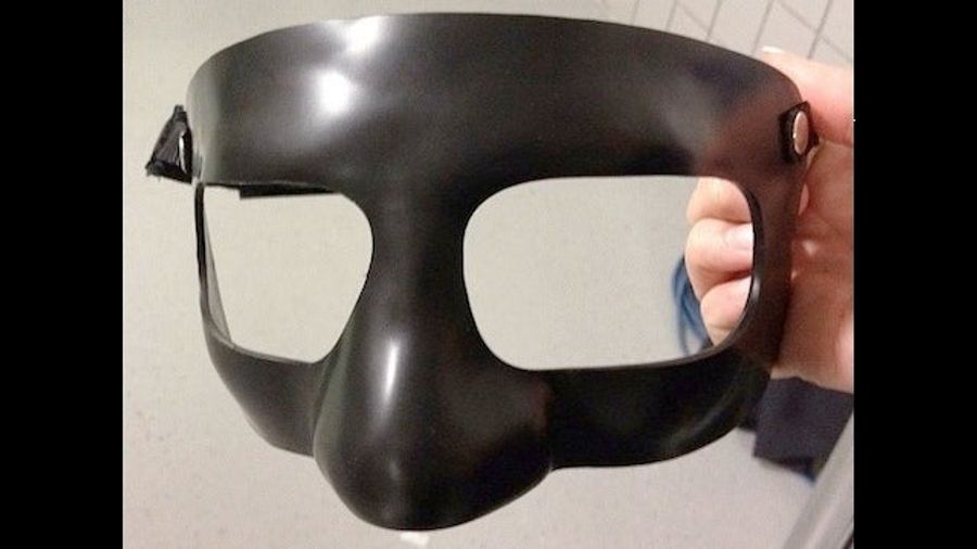 Kobe Bryant Will Wear A Black Mask Tonight