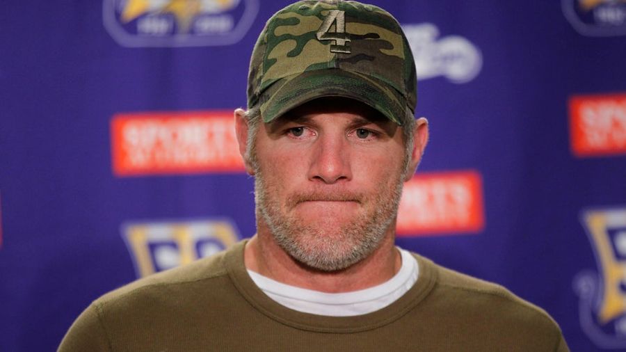 The Fake Brett Favre&#39;s Just-Boring-Enough Week On Twitter