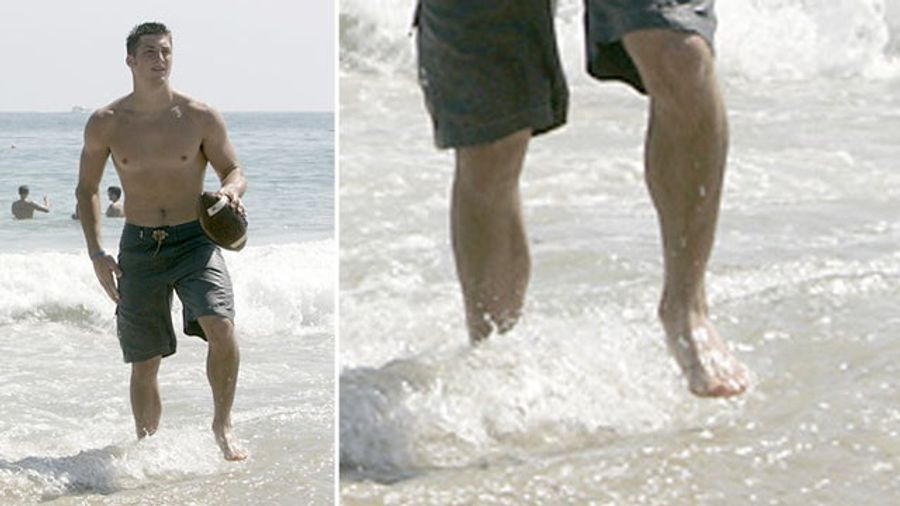 Hey, Jets! Here&#39;s A Photo Of Tim Tebow&#39;s Bare Foot
