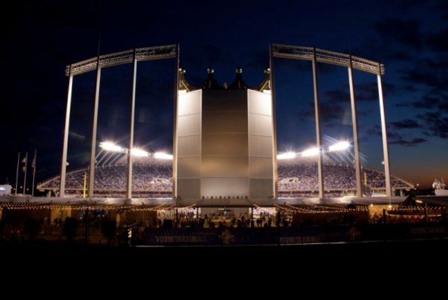 Why Your Stadium Sucks: Kauffman Stadium