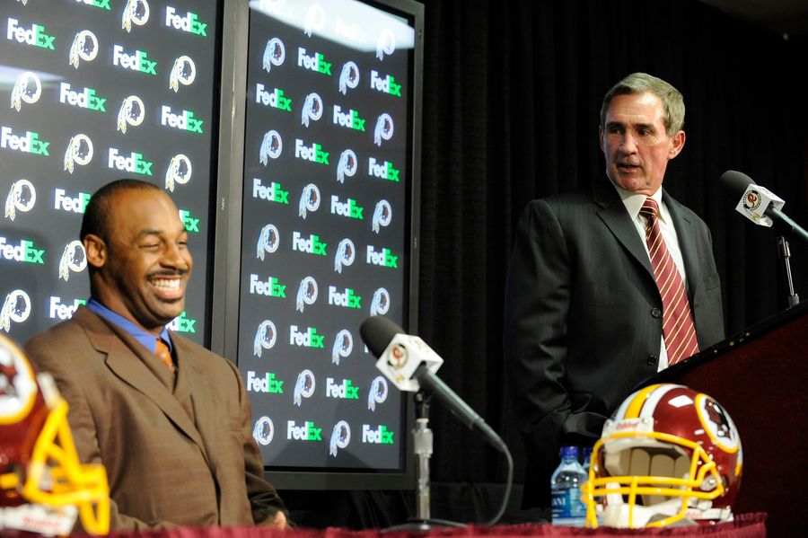 Impartial Observer Donovan McNabb Worries That Mike Shanahan Will Ruin Robert Griffin III